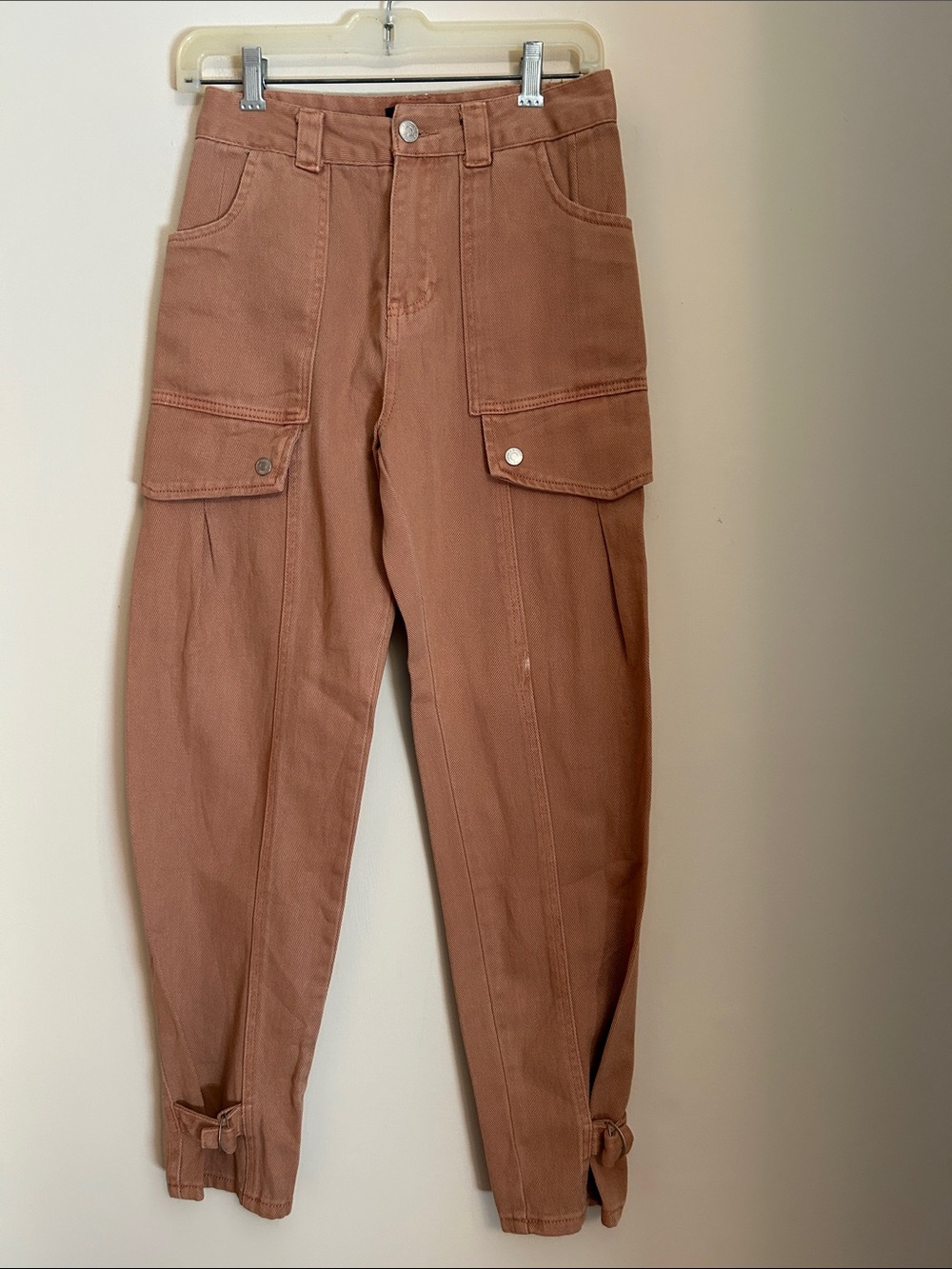Forever 21 Rust Tone 100% Cotton Cargo Pants size small tag still on